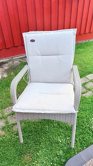 Trädgårdsstolar konstrotting med dyna beige/grå