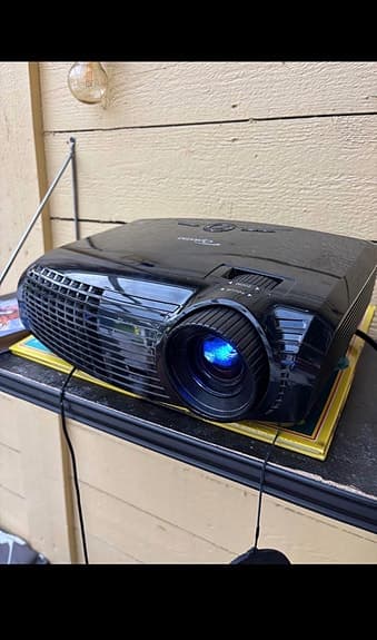 Optima Projektor och elektrisk projektorduk