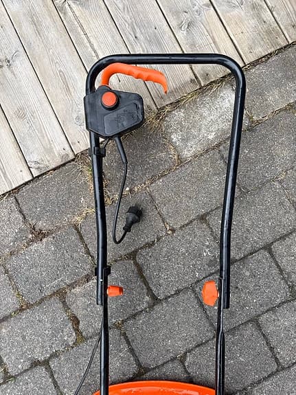 Gräsklippare BLACK+DECKER BEMWH551 SVÄVARE 1200W