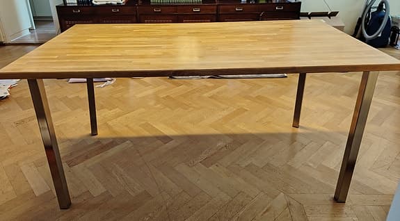 Skrivbord trä