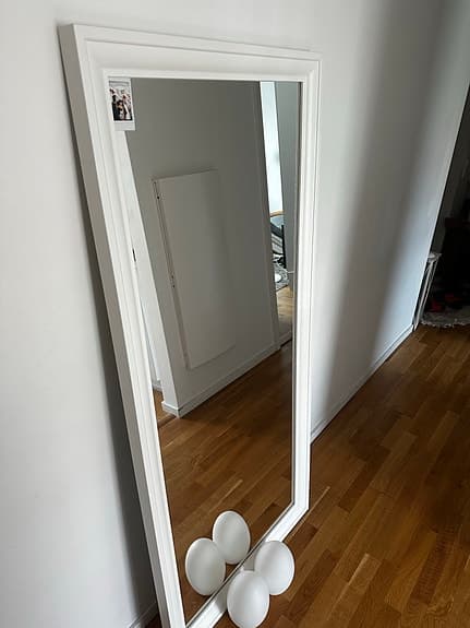 IKEA helkroppsspegel vit