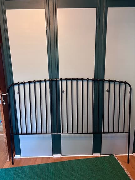 Sänggavel i metall till 160cm säng