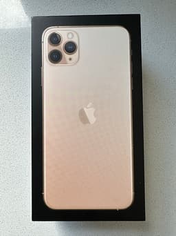 iPhone 11 PRO MAX med EarPods samt, originalkartong