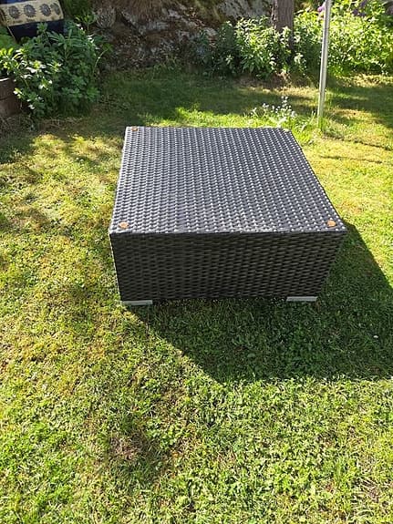 Trädgårdsbord i rotting