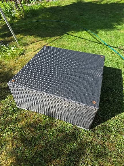 Trädgårdsbord i rotting