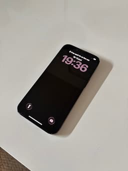 iPhone 14 128 GB – iOS 26.5 – Batterihälsa 80% – Box och laddare ingår