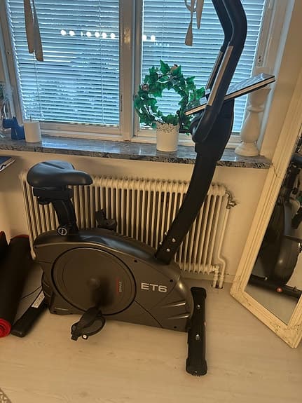 Christopeit Sport ET6 motionscykel svart