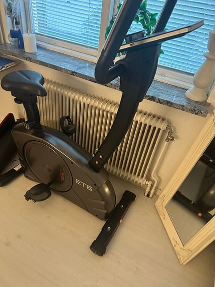 Christopeit Sport ET6 motionscykel svart