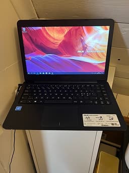 Asus E402N bärbar dator 14" svart