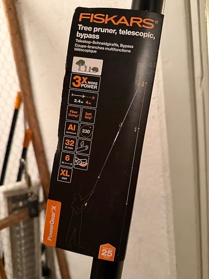 Fiskars teleskopisk grensax PowerGear X