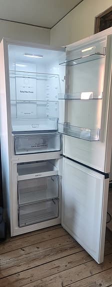 Hisense kombiskåp kyl och frys vit