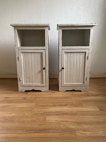 Sängbord x2
