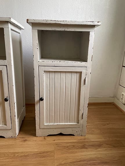 Sängbord x2