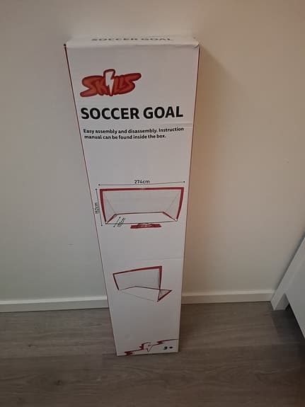 Helt nytt oöppnat fotbollsmål