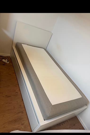 IKEA säng med förvaring 90x200 vit
