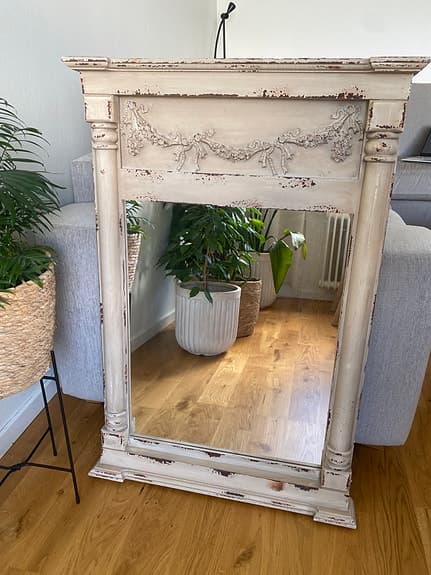 Vacker spegel med träram,  Oscar &  Clothilde, beige