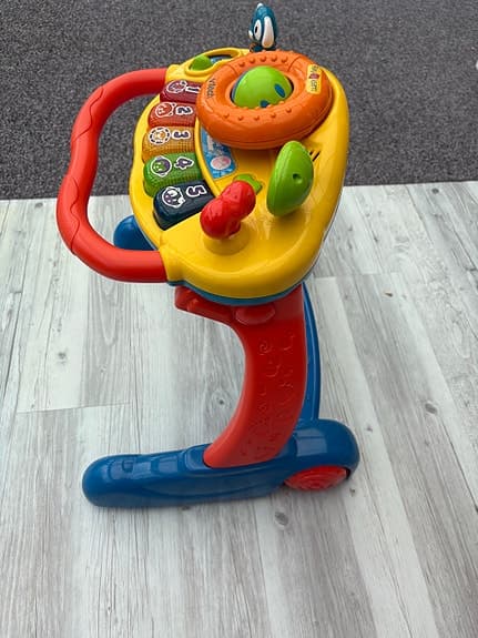 Gåvagn/Aktivitetscenter - Play & Learn