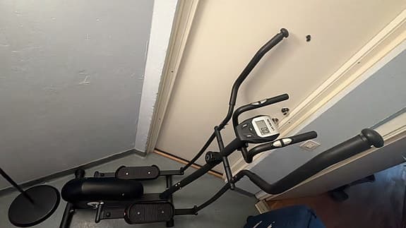 Epsilon crosstrainer svart