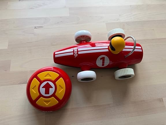 BRIO radiostyrd racerbil röd