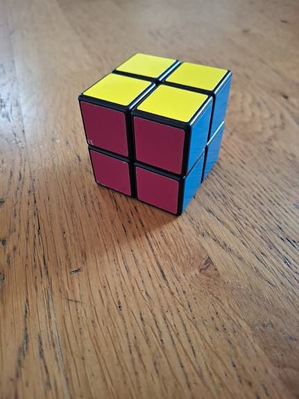 Rubiks kub 2x2 färgglad