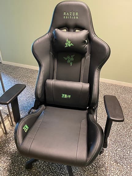Razer Tarok Essentials Gamingstol