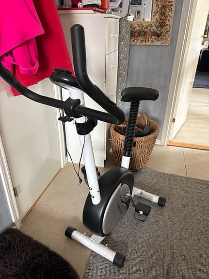 Treekrunner motionscykel vit/svart