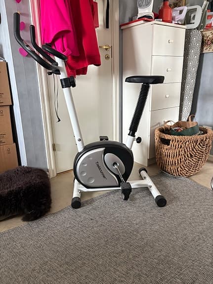 Treekrunner motionscykel vit/svart