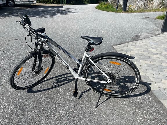 Merida hybridcykel 28" S dam