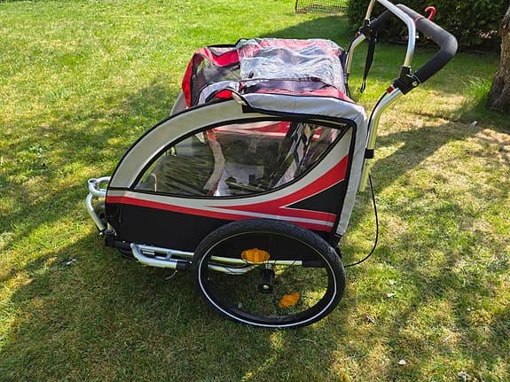 Cykelvagn röd/svart med två sittplatser