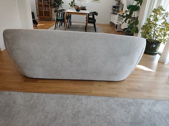 soffa med rundade hörn