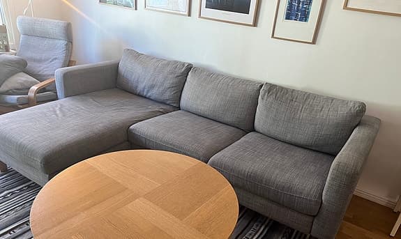 Fin grå soffa