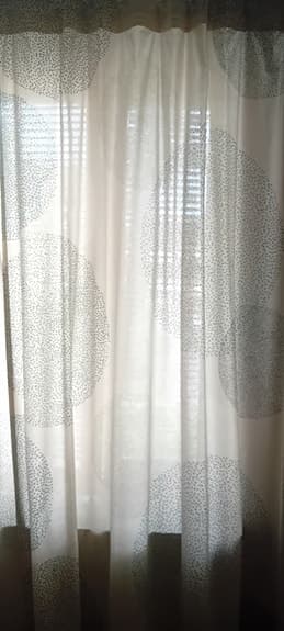 Gardiner IKEA 2 st, Grå/beige/prickmönster med veckband 145/250 cm