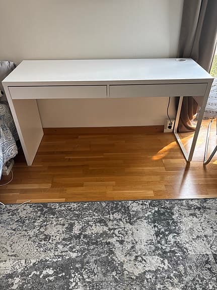 Fint sminkbord/skrivbord
