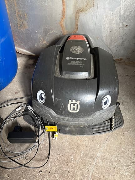 Husqvarna Automower 105 robotgräsklippare svart