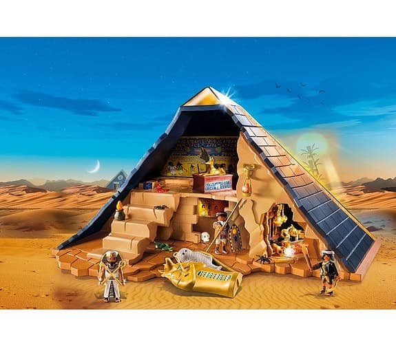 Pyramid och Skooby-Doo spökhus