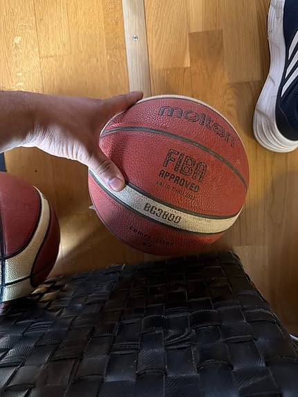 2 st Molten basketbollar – FIBA-godkända – Paketpris 1 000 kr