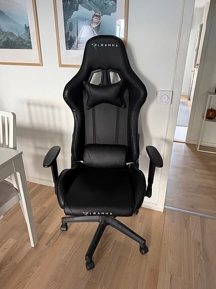 Gaming stol PIRANHA