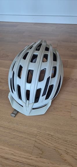 Specialized dam cykelhjälm stk M