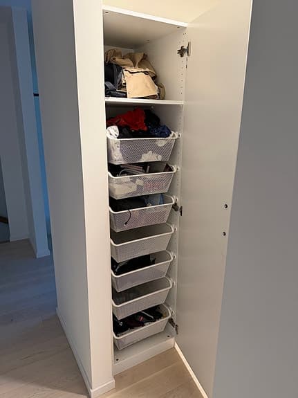 Garderob och förvaringsskåp till salu