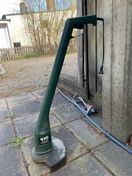 Black & Decker grästrimmer eldriven grön