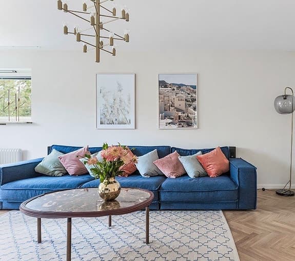 BOLIA Noora modulsoffa + matchande puff – blått London-tyg
