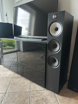 Bowers & Wilkins 603 golvhögtalare svart