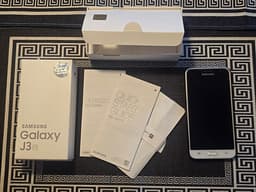 Samsung Galaxy J3(6) i mycket fint skick.
