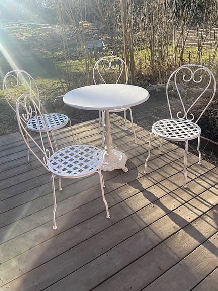 Bord och stolar trädgård