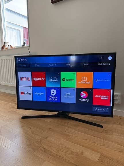 Samsung Smart TV 40 tum svart
