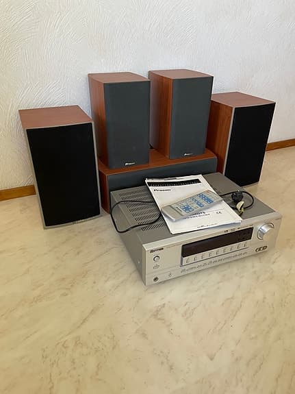 Förstärkare Proson och högalare Warfedale .  surround system