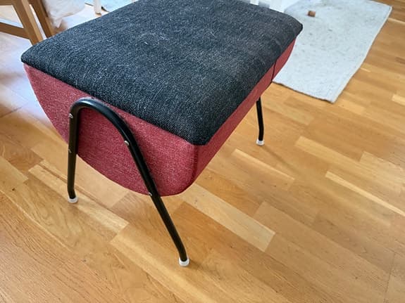 Pall med förvaring röd/svart