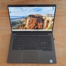 Notebook Dell latitude 7400 med Windows 11 - Dell dockningsstation