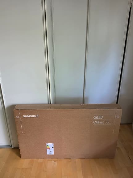 Helt ny och oöppnad Samsung Q8FA.