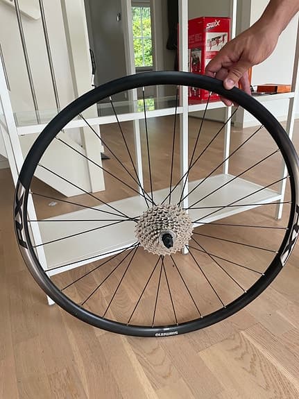 Shimano bakhjul racer svart